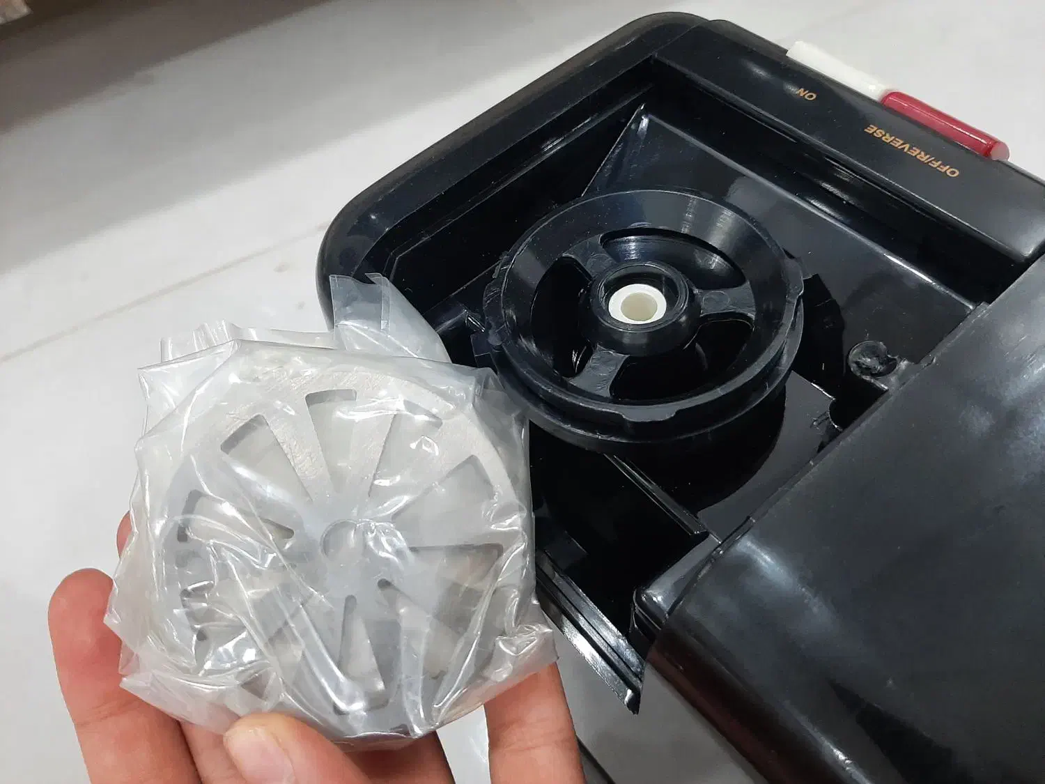 چرخ گوشت جهان آوا|خردکن، آسیاب، غذاساز|بروجرد, |دیوار