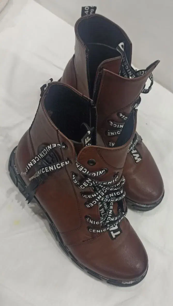 پوتین ، کیف ، کوله|کیف، کفش، کمربند|بندر انزلی, نیمه شعبان|دیوار