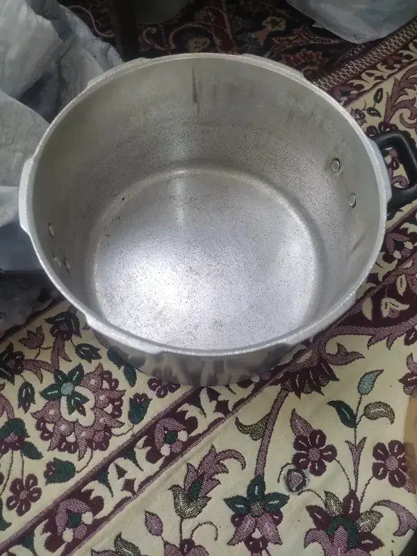 زودپز|ظروف پخت‌وپز|شیراز, سعدیه جنوبی|دیوار