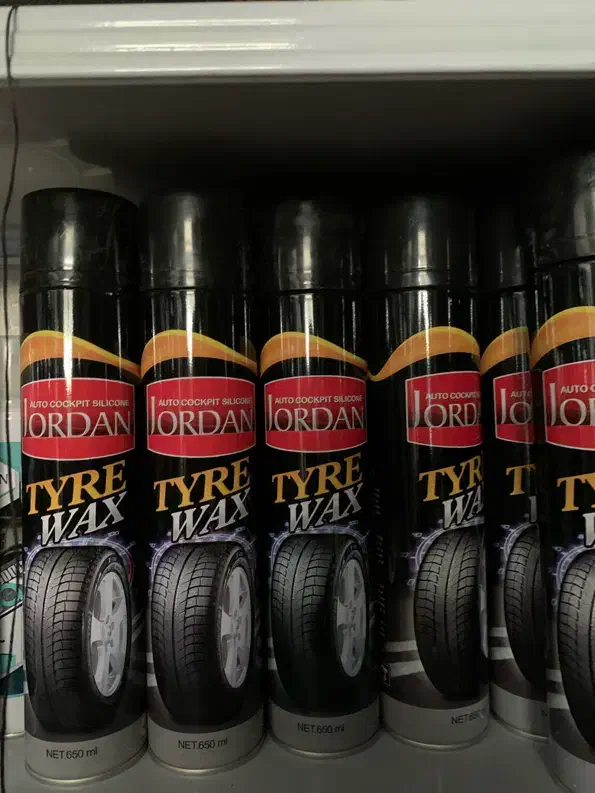 اسپری براق کننده لاستیک و داشبورد|قطعات یدکی و لوازم جانبی|شیراز, منطقه هوایی شهید دوران|دیوار