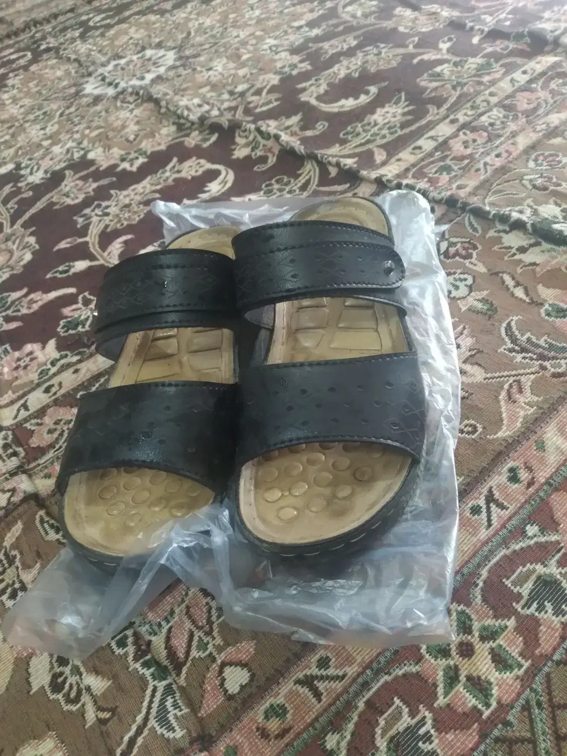 دمپایی‌‌سایز۳۷|کیف، کفش، کمربند|اصفهان, باغ دریاچه|دیوار