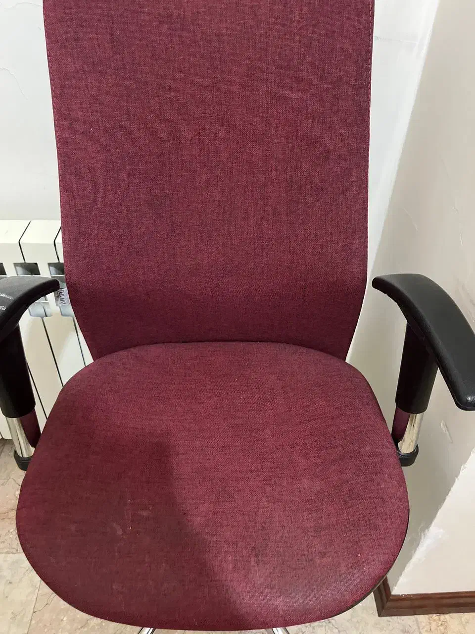 صندلی اداری کاملا تمیز و سالم|صندلی و نیمکت|دماوند, گیلاوند|دیوار