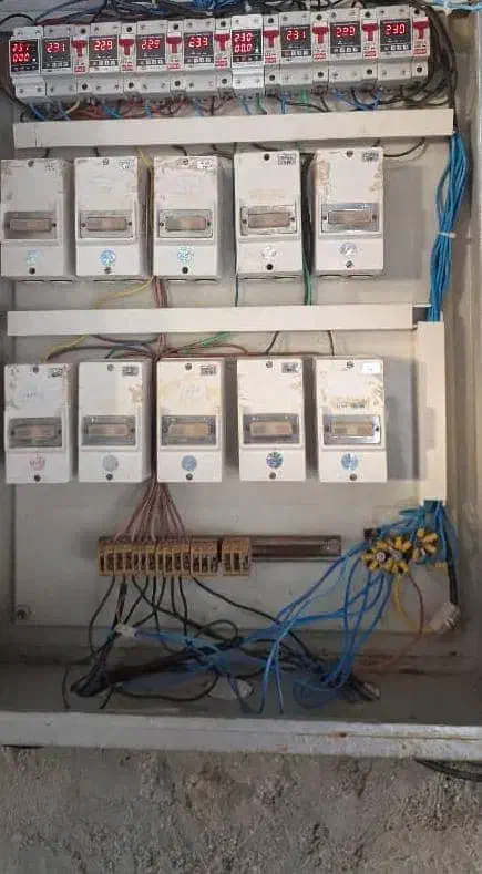 برقکار صنعتی تاسیسات  سیمکشی   ایفون  تابلوهای برق|خدمات پیشه و مهارت|سیرجان, |دیوار