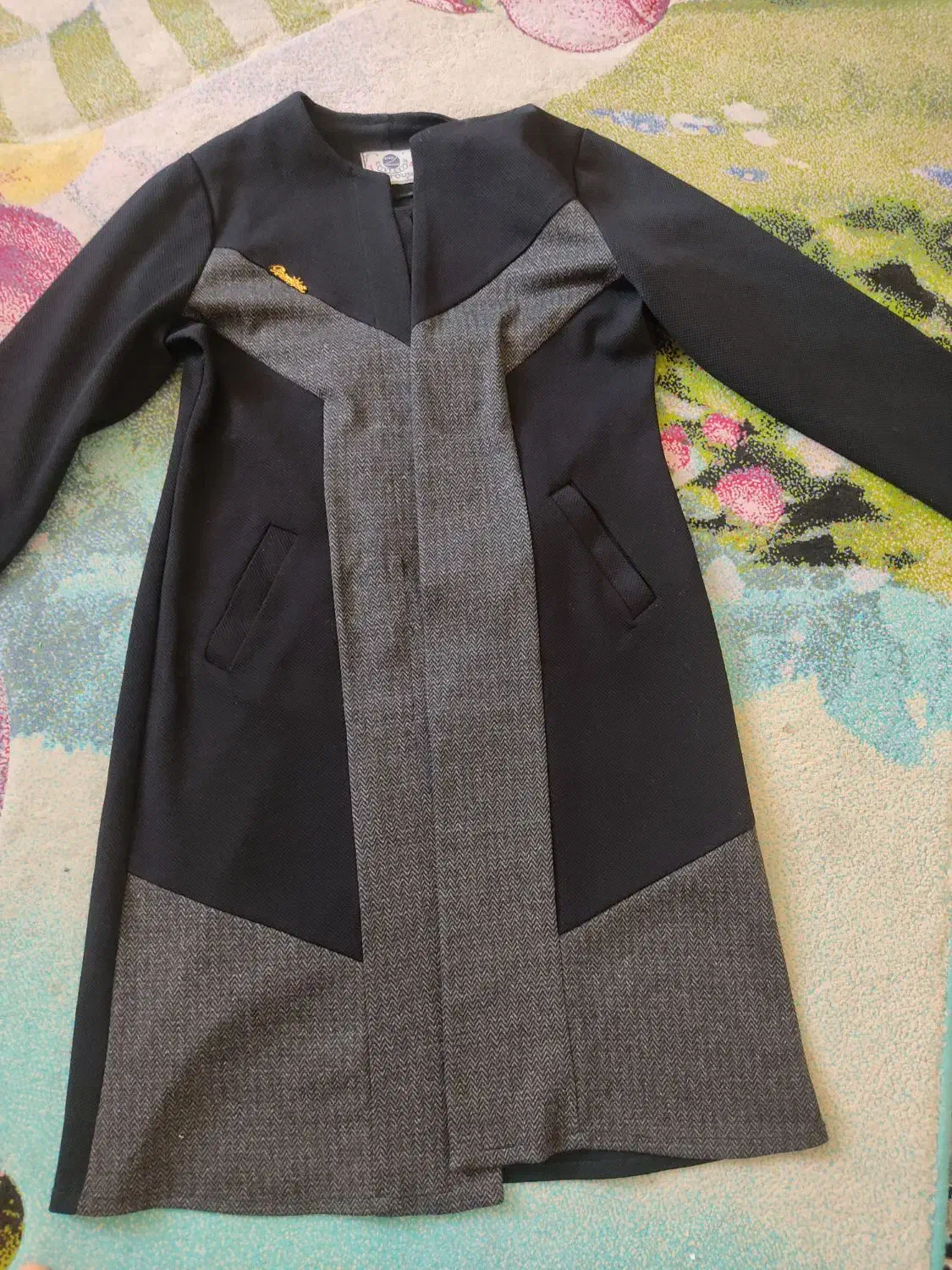 مانتو|لباس|شیراز, احمدی جنوبی|دیوار