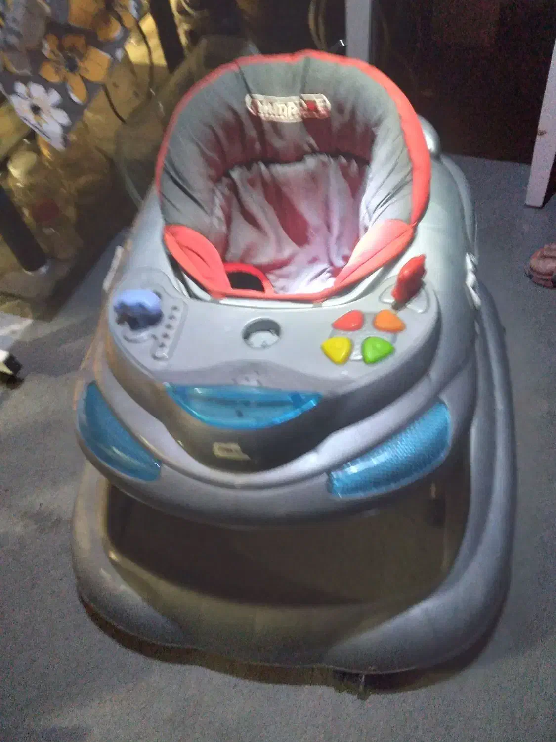 روروئک|کالسکه و لوازم جانبی|بروجن, |دیوار