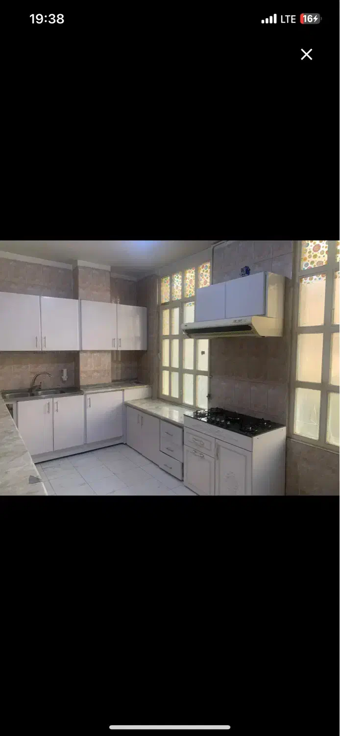 ۸۵ متر دو خواب طبقه۱/پروانه نزدیک مترو/عکس واقعی