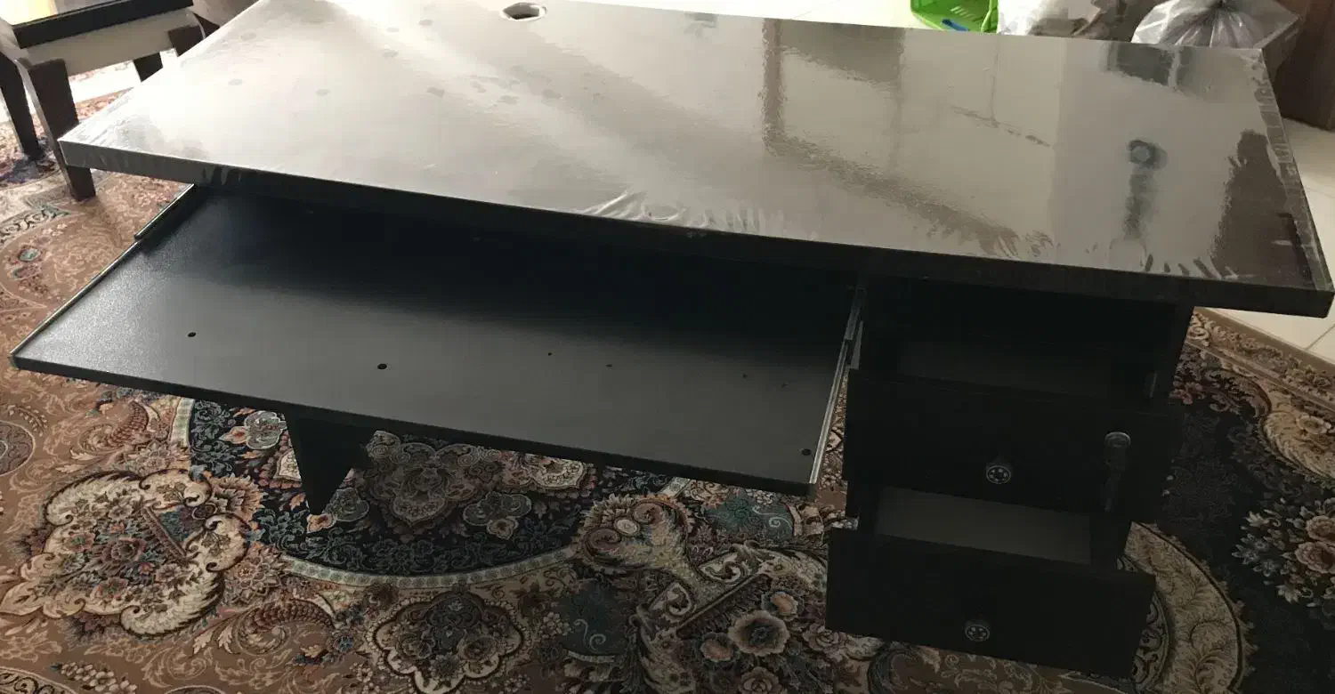 میز مدیریتی و کامپیوتر|میز تحریر و کامپیوتر|گرمدره, |دیوار