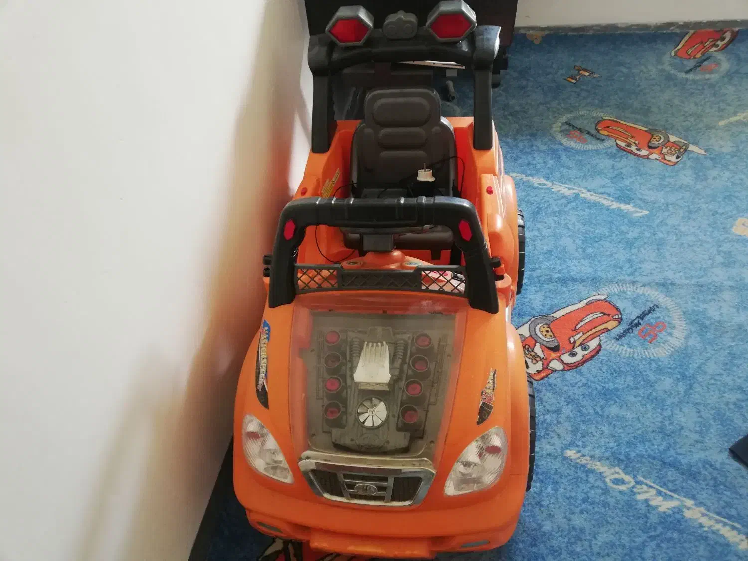 ماشین شارژی|اسباب‌بازی بچه|چغادک, |دیوار