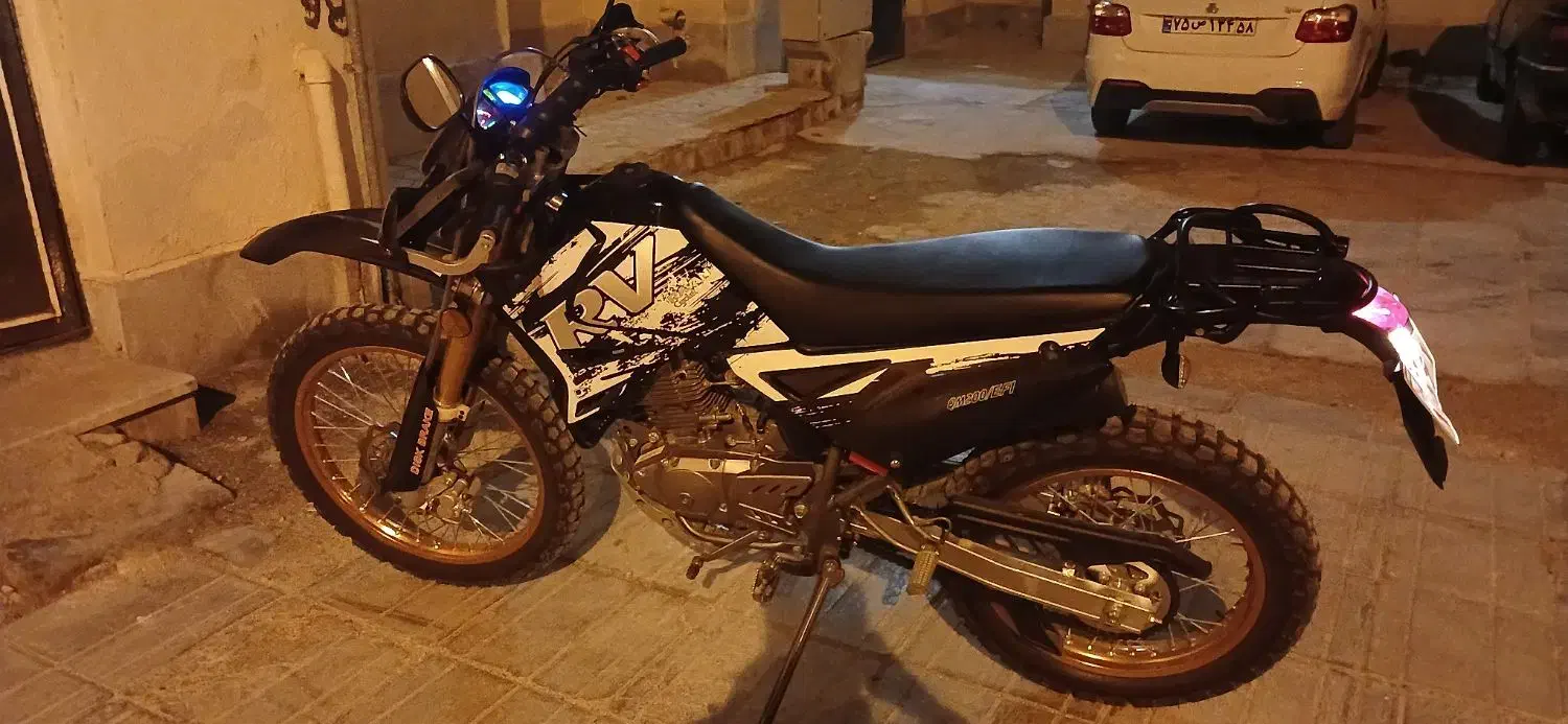 تریل روان 200|موتورسیکلت|خورموج, |دیوار