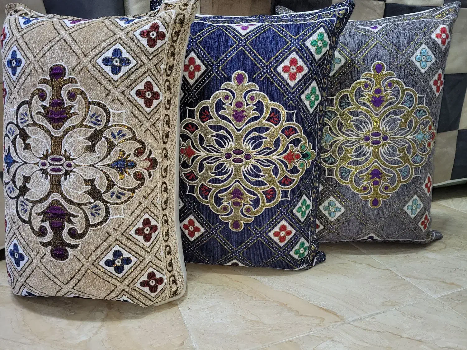 روبالشتی شانل، برگ بالش،پارچه ضخیم خارجی|رختخواب، بالش، پتو|بانه, |دیوار