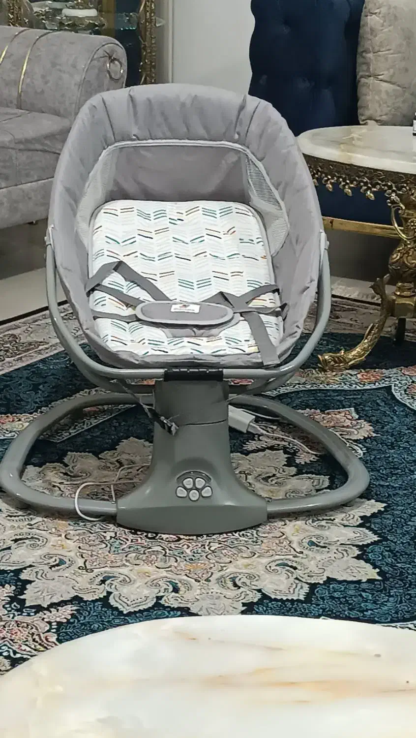 دستگاه خوابوندن بچه|اسباب و اثاث بچه|ارومیه, |دیوار