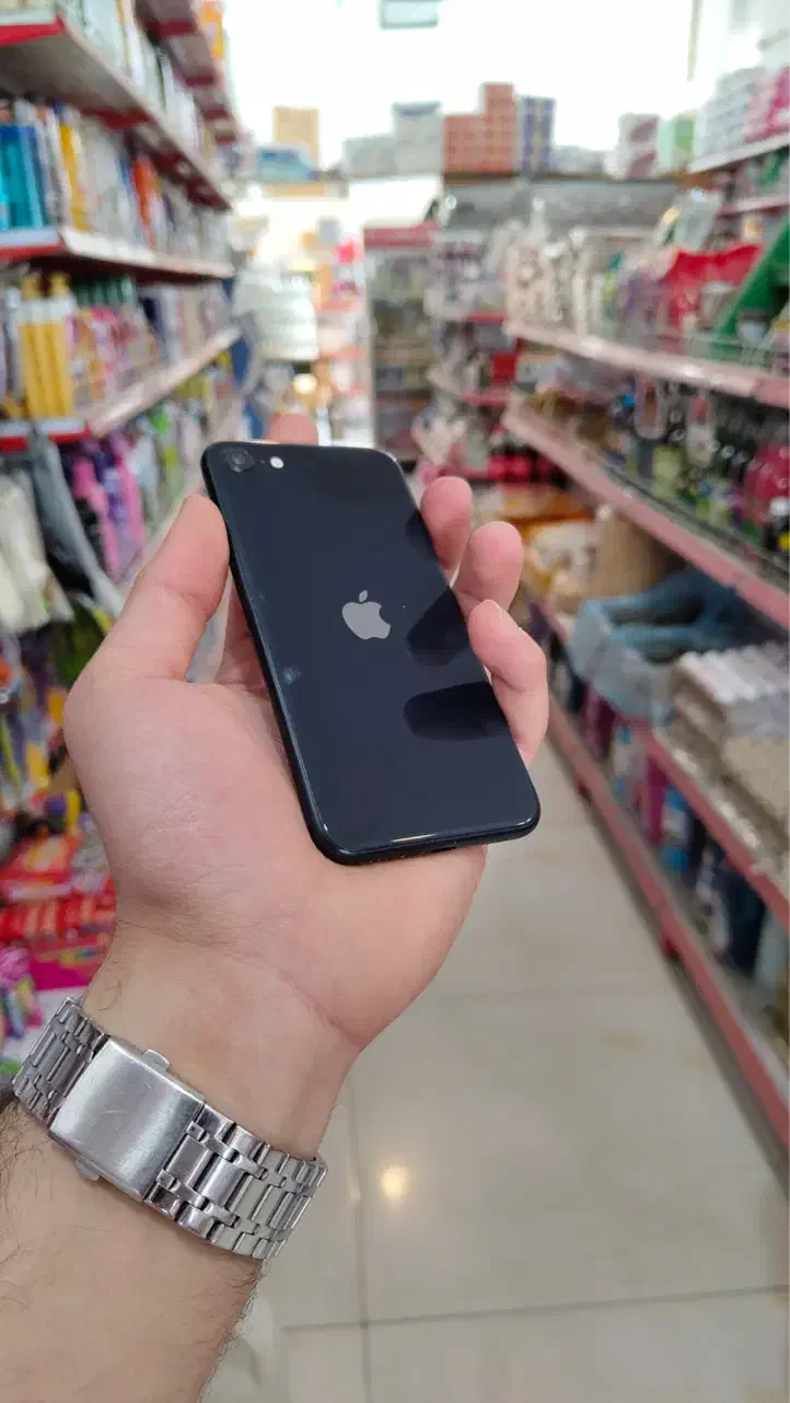 iPhone se 2022|موبایل|اصفهان, هفتون|دیوار