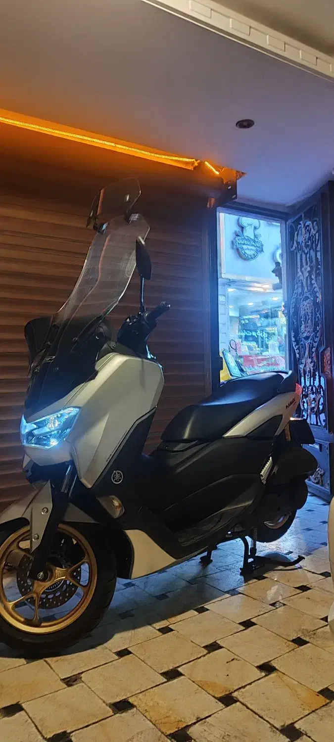 n maxمدل۱۴۰۳فول|موتورسیکلت|تهران, خواجه نظام الملک|دیوار