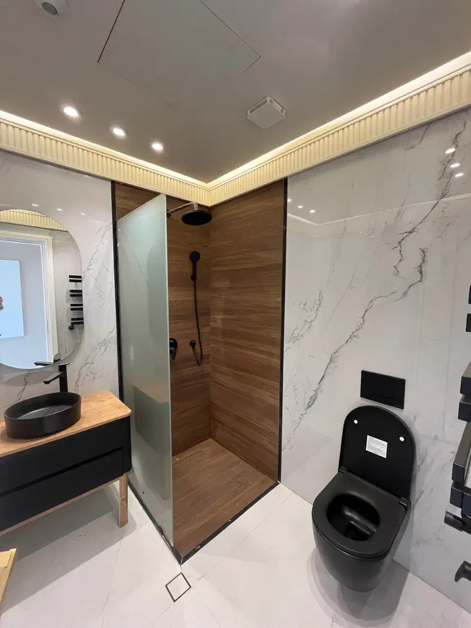 اجاره آپارتمان۱۵۰متر فرمانیه/فرعی تاپ اندرزگو/مدرن