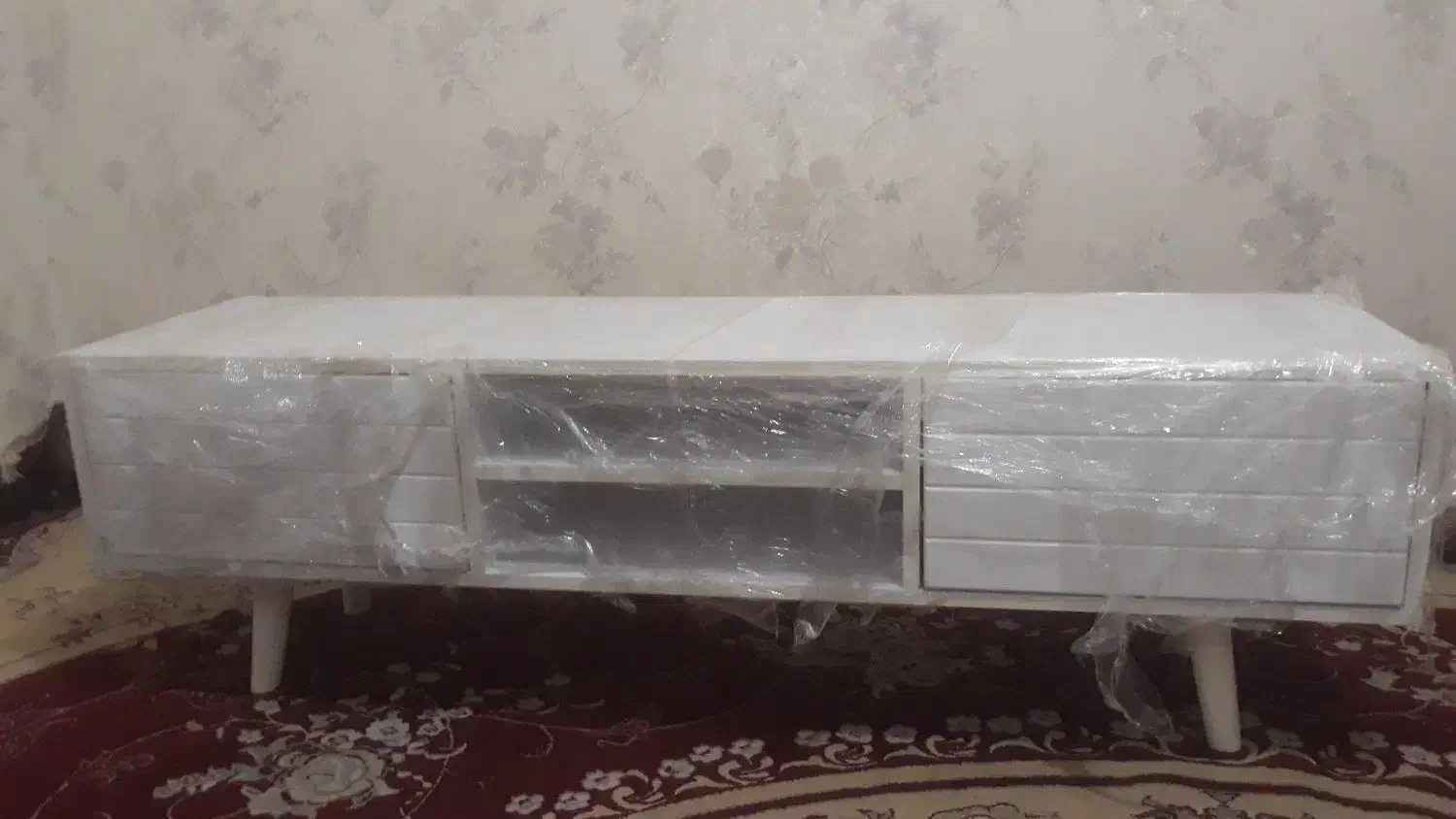 میز تی وی،بخاری،فرش|فرش|پرند, فاز ۶|دیوار