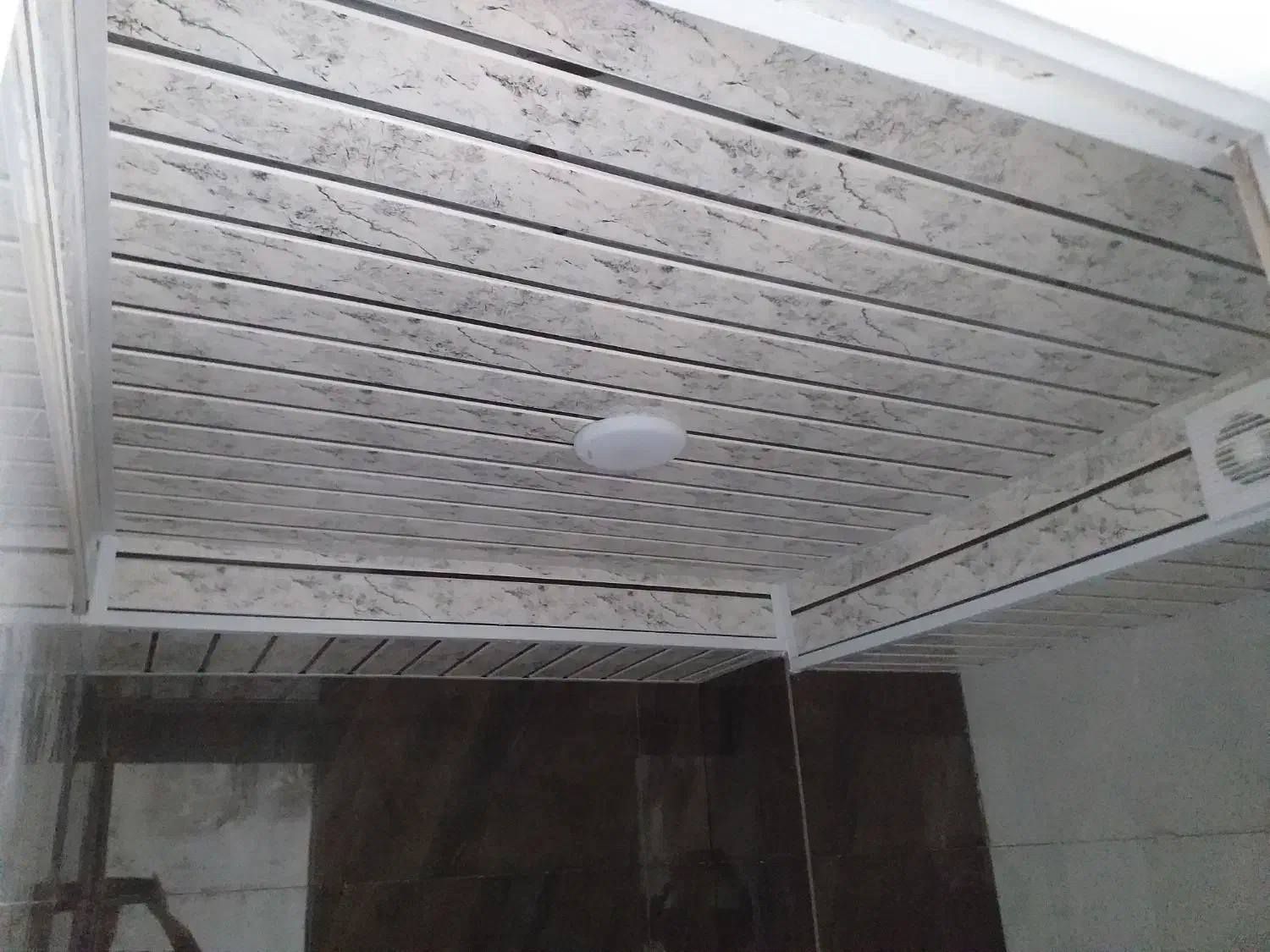 نصاب سقف کاذب و قرنیز|خدمات پیشه و مهارت|زنجان, |دیوار