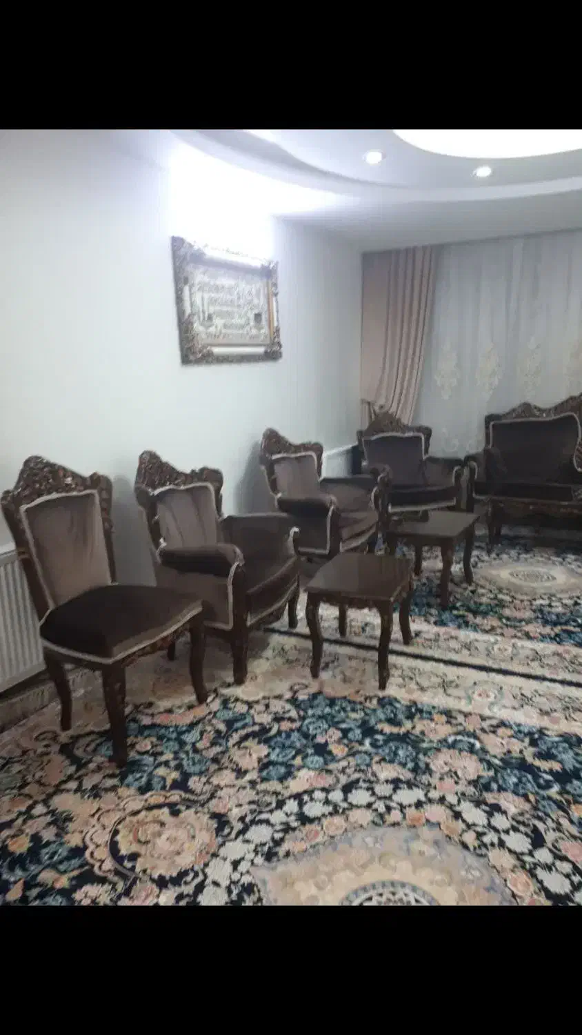 مبل ۹ نفره|مبلمان خانگی و میز عسلی|قم, منبع آب|دیوار
