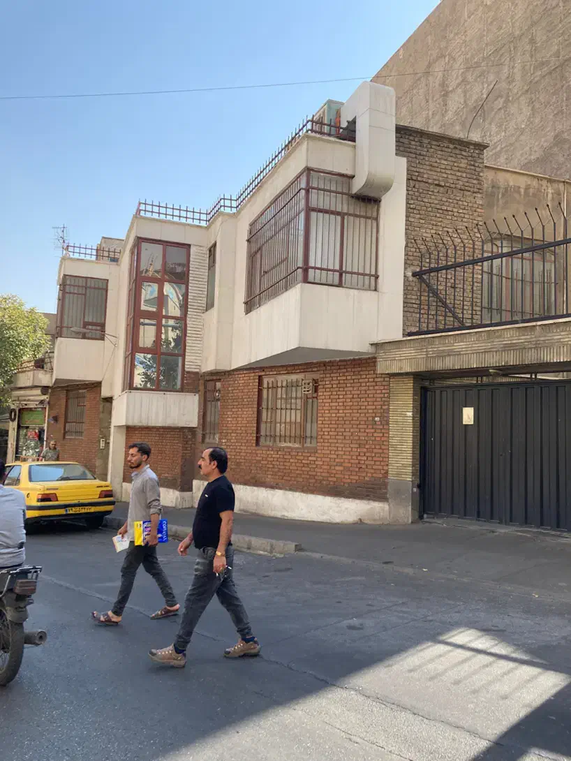 موقعیت اداری ۳۰۰ متر ۲/۵ طبقه کافه امارت|فروش دفتر کار، اتاق اداری، مطب|تهران, اراضی عباس آباد|دیوار
