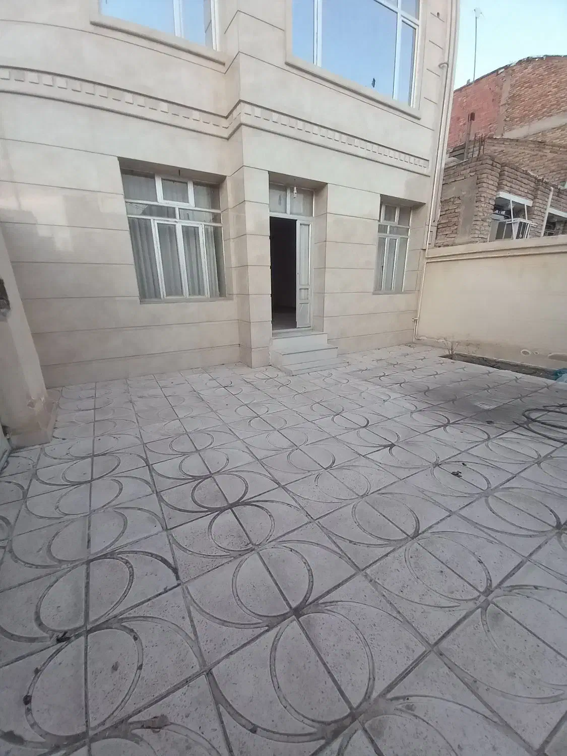 اجاره طبقه همکف حیاط ماشین رو|اجارهٔ آپارتمان|پارسآباد, |دیوار