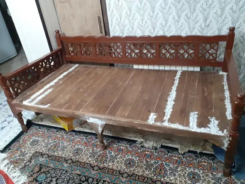 تخت سنتی|تخت و سرویس خواب|شاهین‌شهر, عطار|دیوار