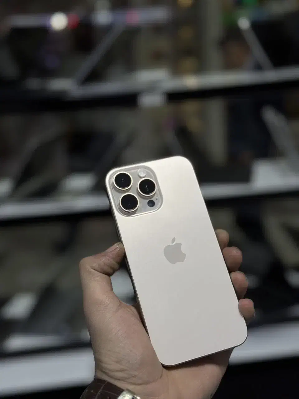 گوشی آیفون 16 پرومکس باتری 98/ اقساطی 3.5%|موبایل|تبریز, |دیوار