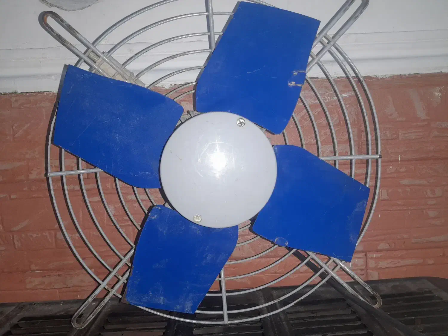 فن دمنده هواکش|ماشین‌آلات صنعتی|یاسوج, |دیوار