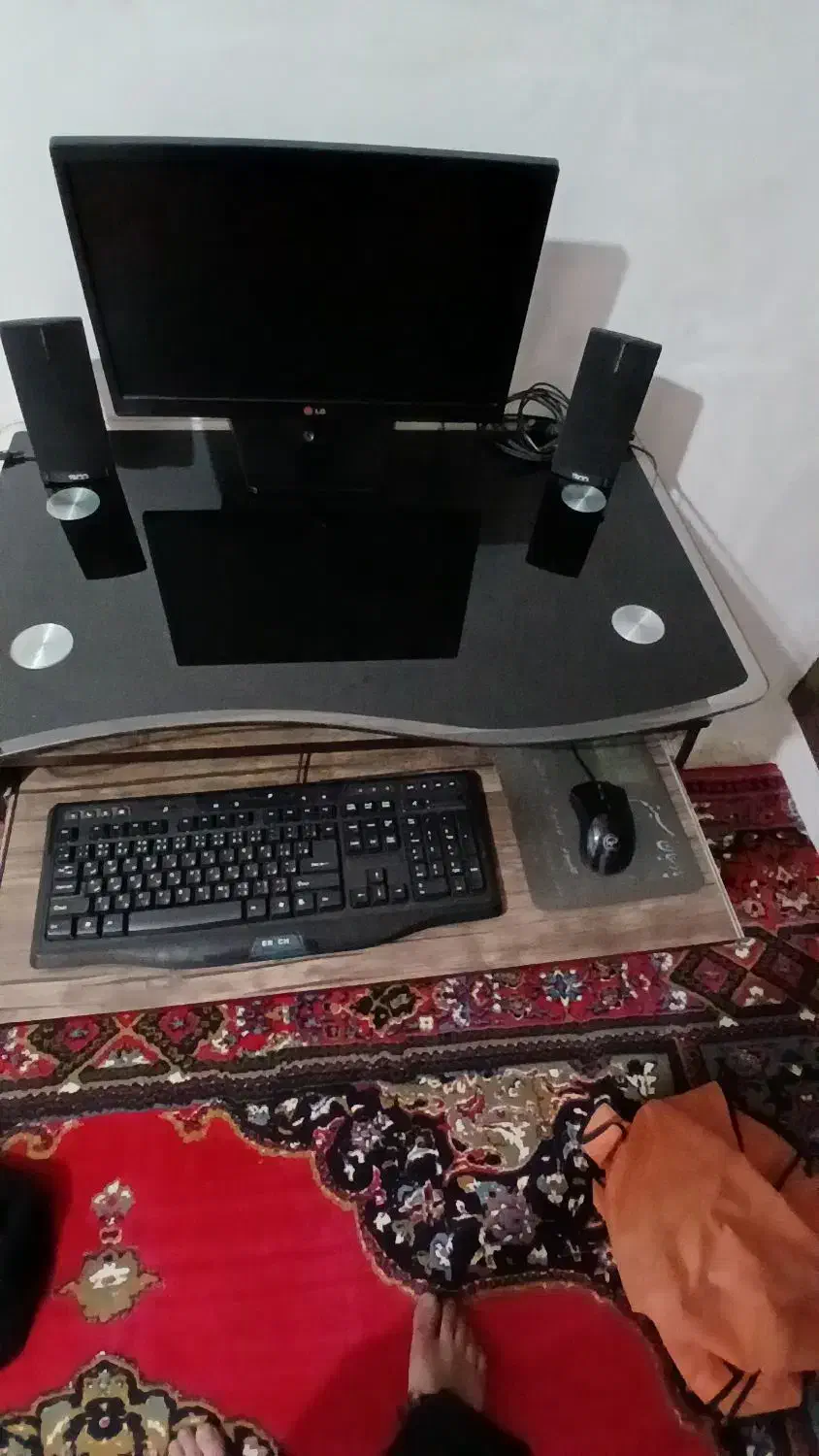 کامپیوتر ال جی با میز|رایانه رومیزی|دزفول, |دیوار