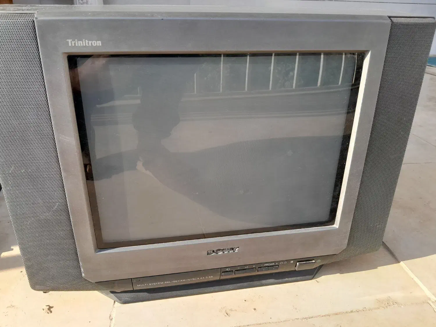 تلویزیون و سبد رو سینکی|تلویزیون و پروژکتور|کلاله, |دیوار