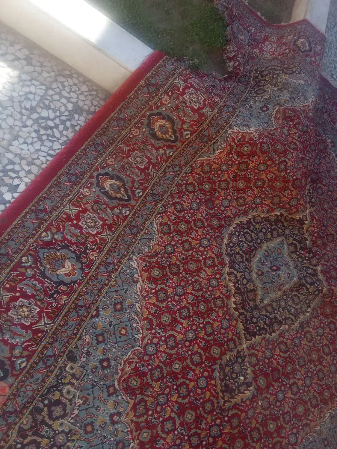 دو عدد فرش شیش متری برای خیاطی مغازه یا انباری|فرش|زابل, |دیوار