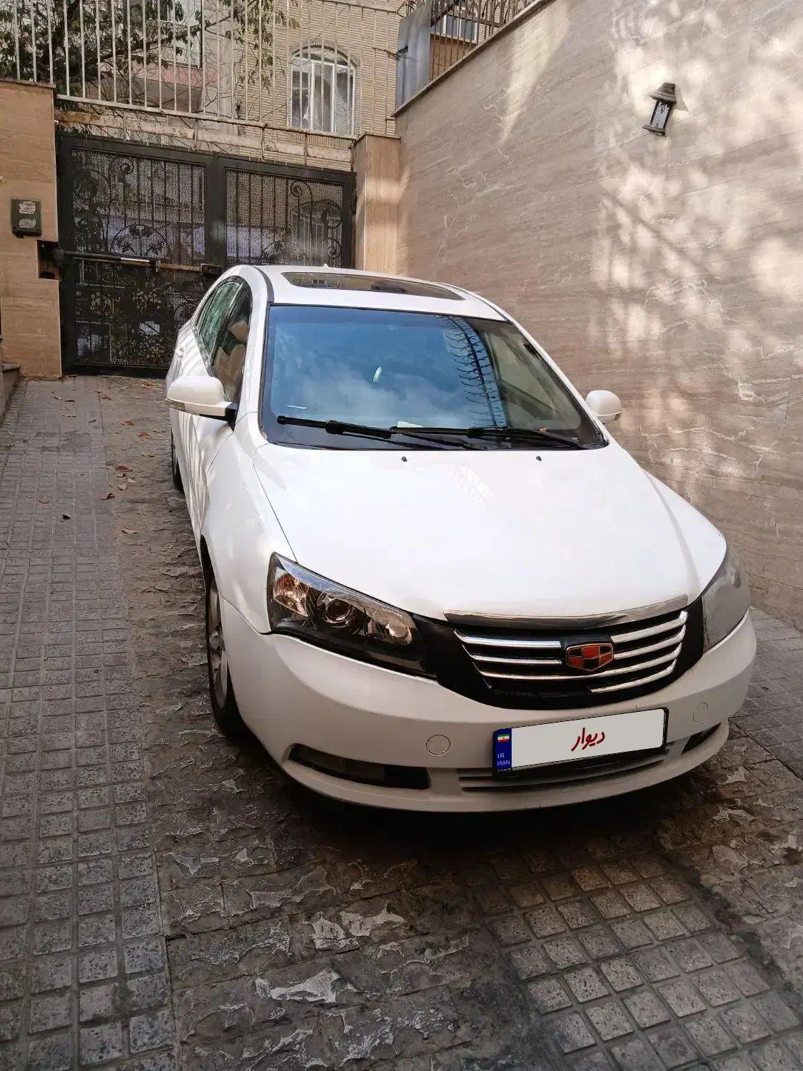 جیلی ام گرند۷ مدل۲۰۱۳ دنده ای|خودرو سواری و وانت|تهران, چوب تراش|دیوار