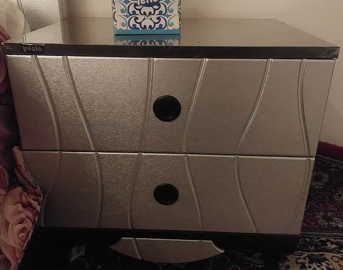 تخت|تخت و سرویس خواب|قروه, |دیوار