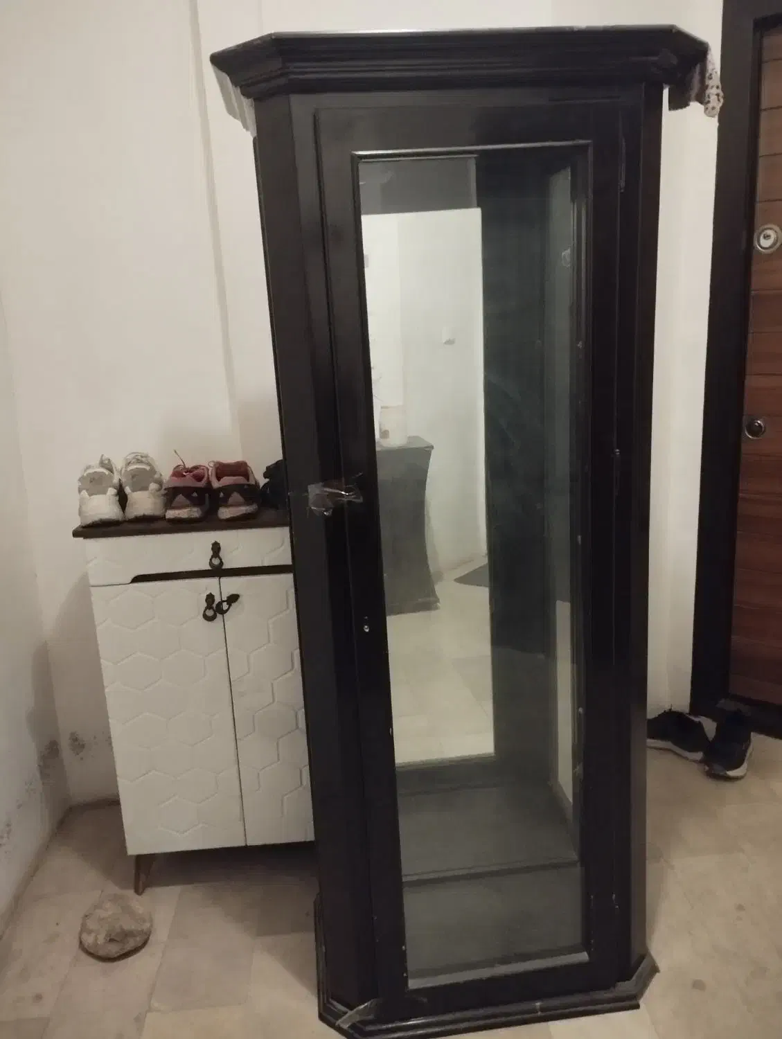 بوفه چوبی دارای چراغ تزئینی وبدون طبقه|بوفه، ویترین، کنسول|نیشابور, شریعتی|دیوار