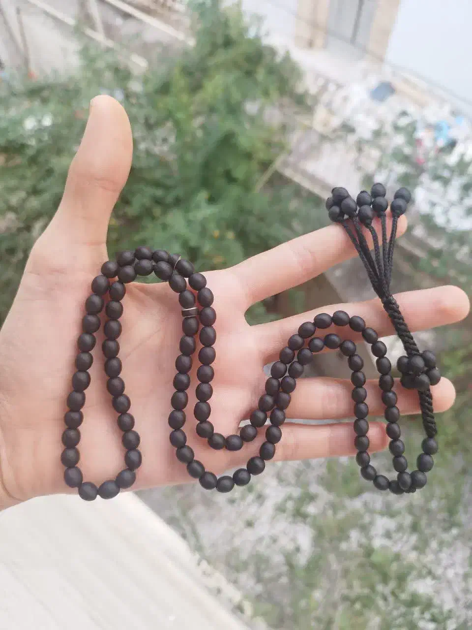 تسبیح یسر|کلکسیون اشیاء عتیقه|رشت, باهنر|دیوار