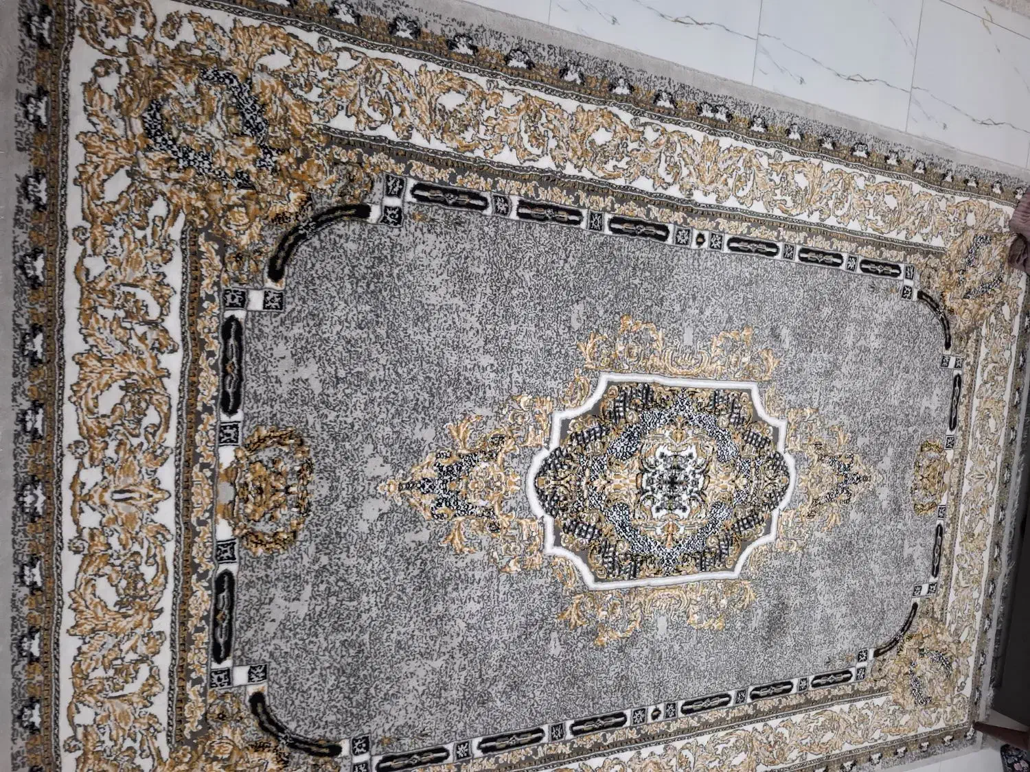 فرش|فرش|تهران, آهنگ|دیوار