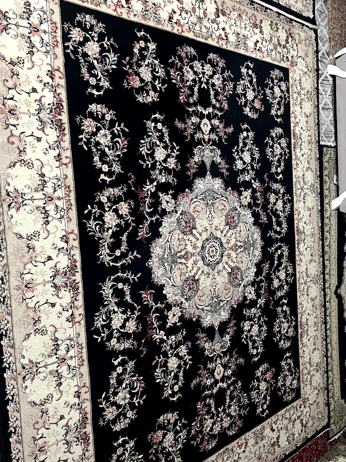 فروشی|فرش|سنندج, |دیوار