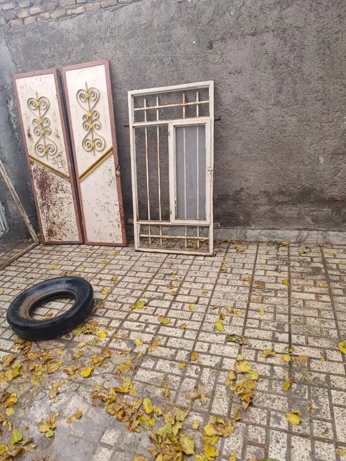 درب آهنی و پنجره|مصالح و تجهیزات ساختمان|بیرجند, |دیوار