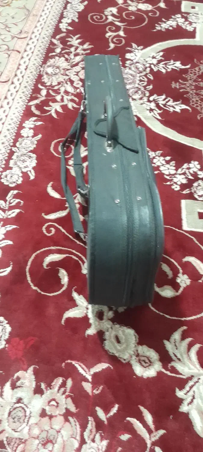 ویالن|ویولن|نیشابور, دربقاضی|دیوار