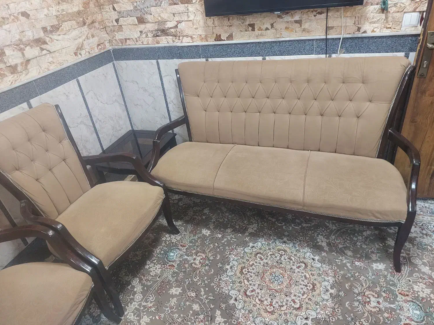 مبل ۷ نفره|مبلمان خانگی و میز عسلی|قم, ناصردیوان|دیوار
