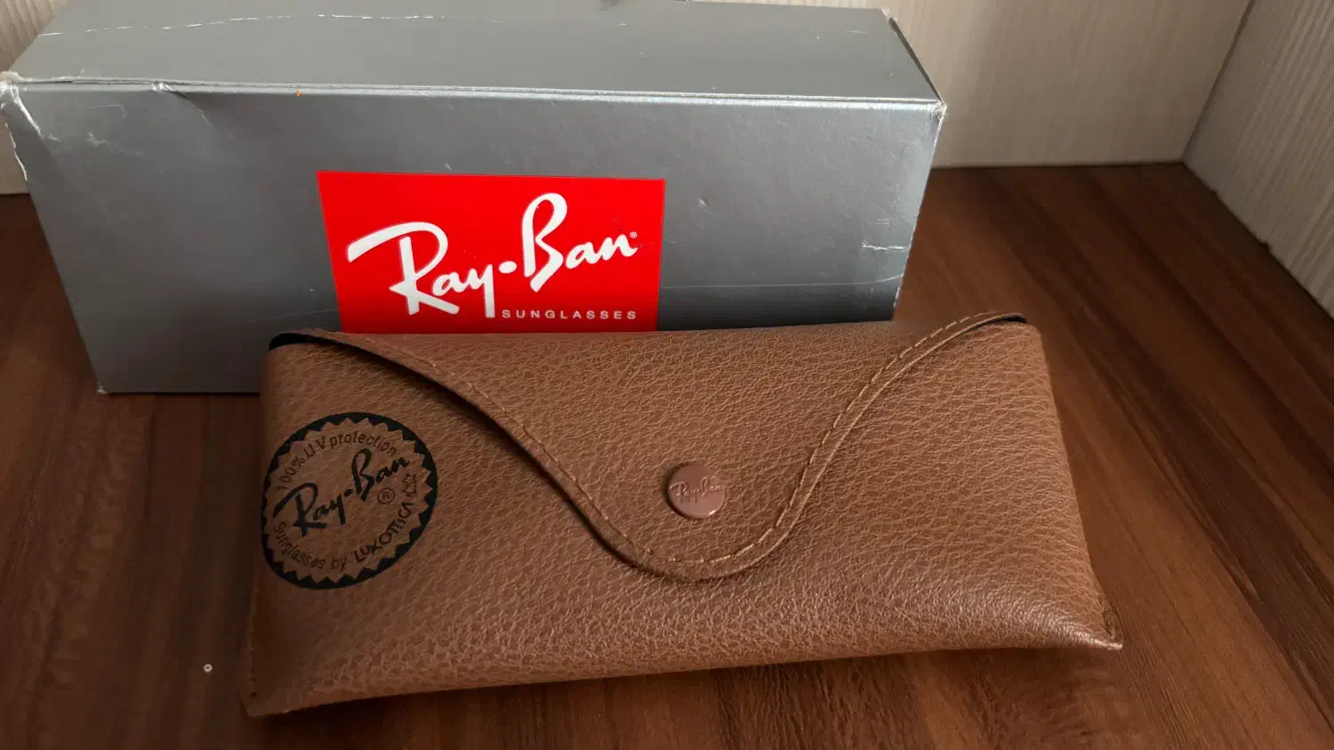 عینک rayban اصل همراه با شناسنامه|زیورآلات و اکسسوری|تهران, مرزداران|دیوار
