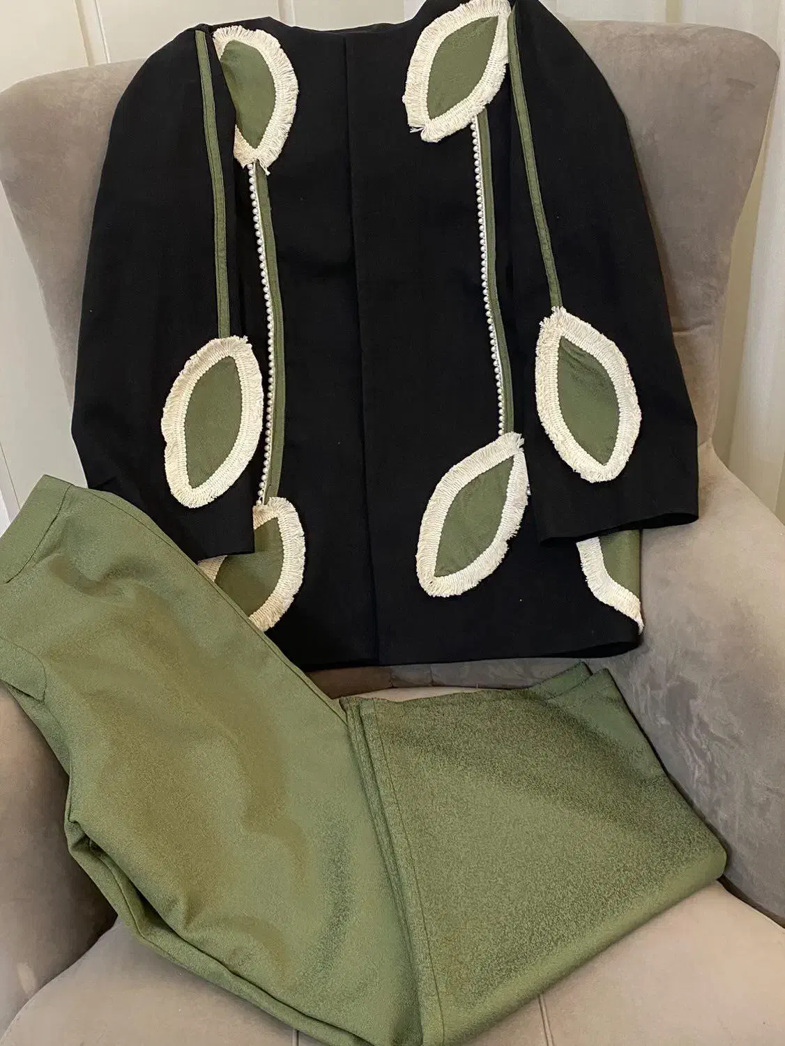 کت شلوار برگ رنگ سبز ماچا مناسب سایز ۴۴|لباس|مشهد, سمزقند|دیوار