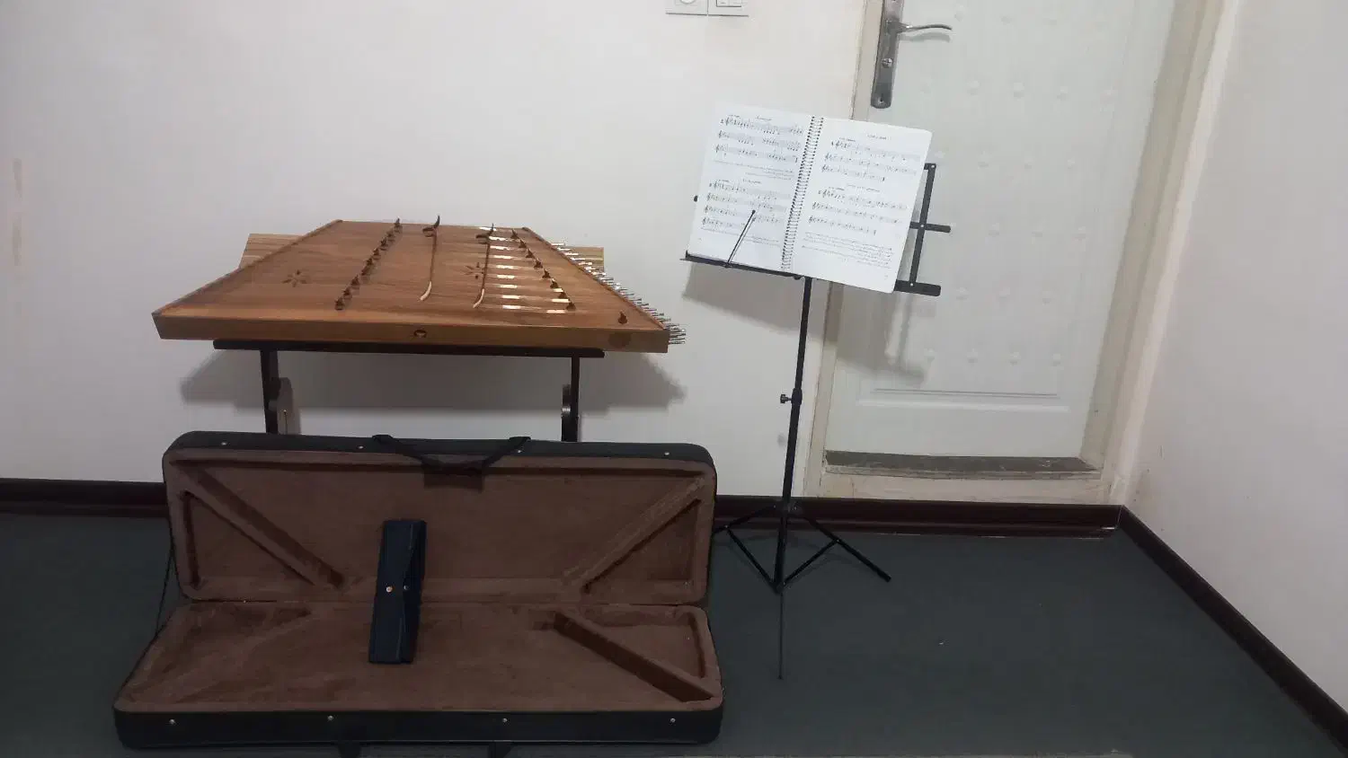 سنتور  نو، برند هیربود|سازهای سنتی|قدس, شهر‌قدس|دیوار