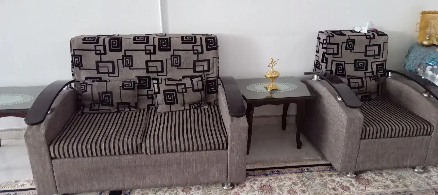 مبل ۷نفره ۱۵۰۰۰۰۰|مبلمان خانگی و میز عسلی|بیرانوند, |دیوار