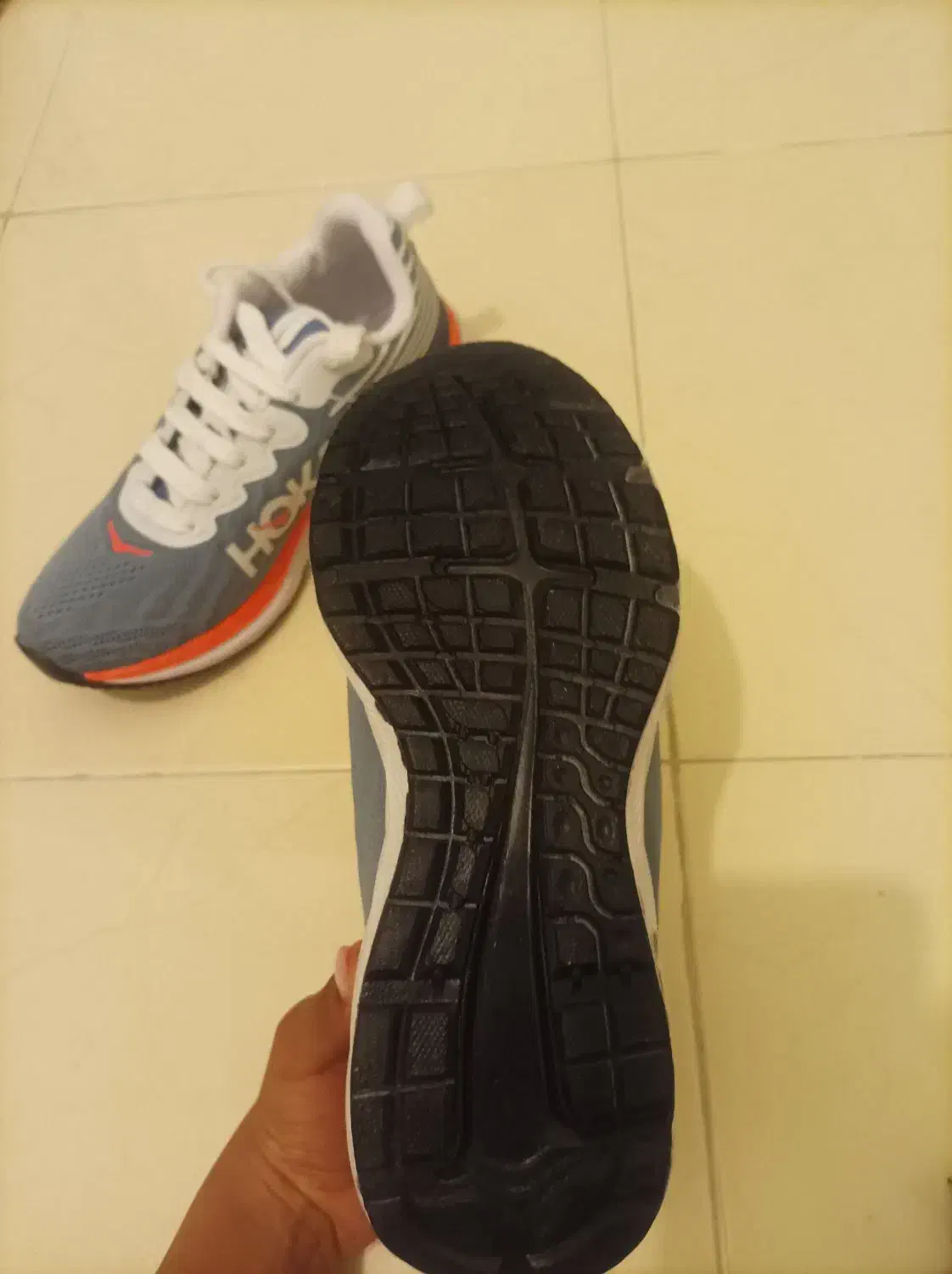 کفش hoka اورجینال|کیف، کفش، کمربند|گلبهار, شهر جدید گلبهار|دیوار