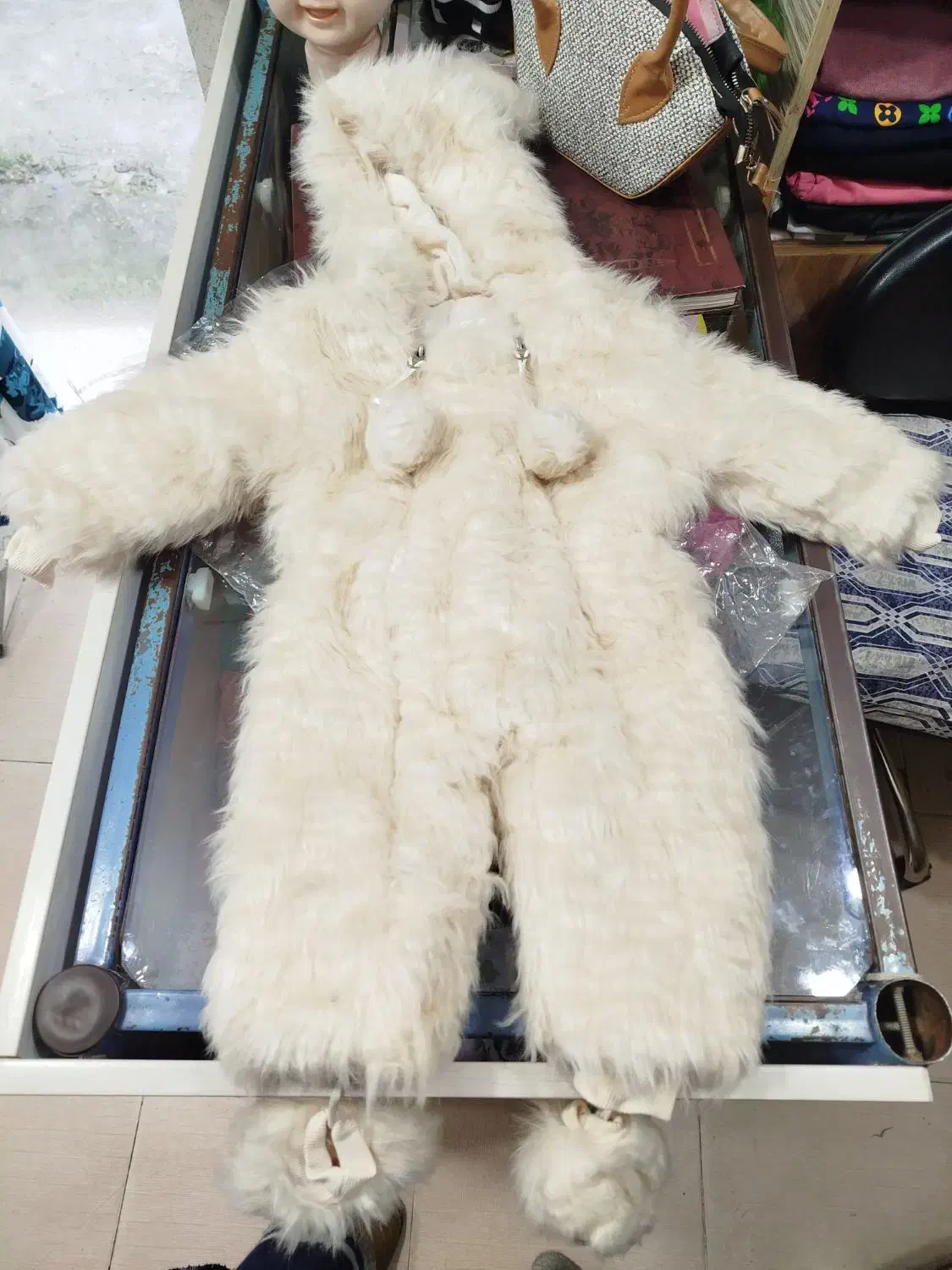 سرهمی بچه|کفش و لباس بچه|رشت, آزادگان|دیوار