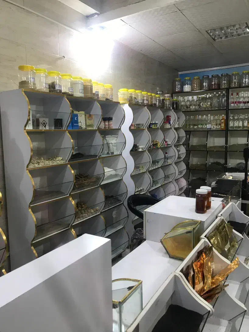 واگذاری مغازه عطاری با وسایل و ویترین|اجارهٔ مغازه و غرفه|اندیشه, شهرک مریم|دیوار