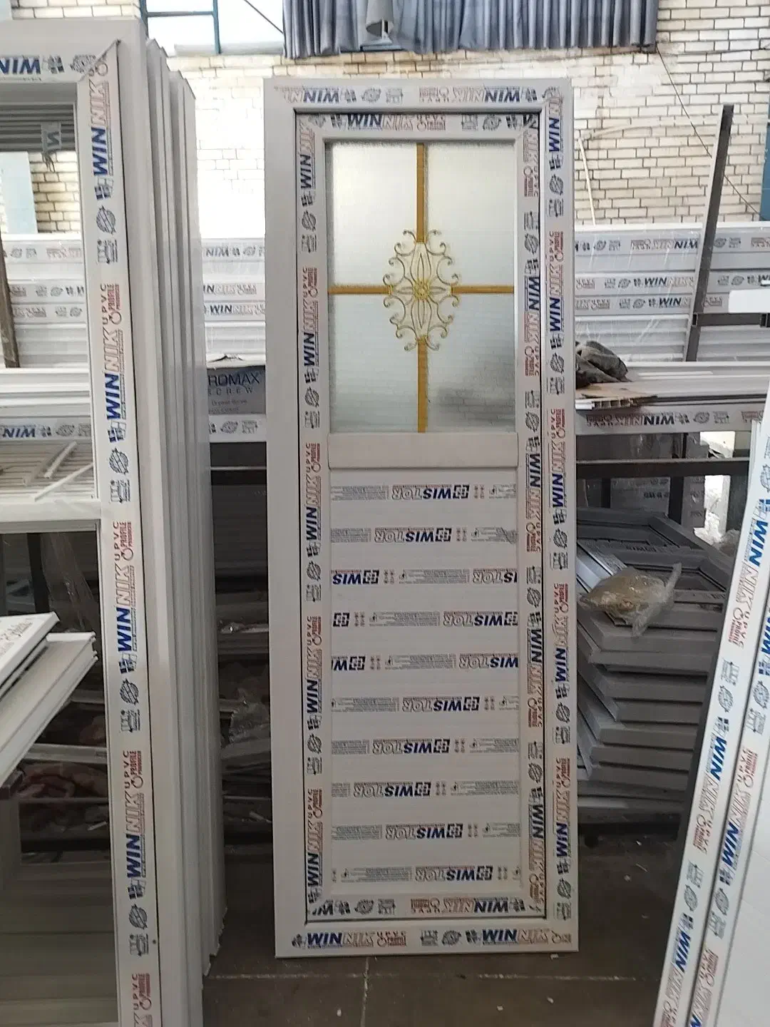 تولید کننده درپنجره پی ساخته|مصالح و تجهیزات ساختمان|رباط‌کریم, شهرک صنعتی زواره‌ای|دیوار