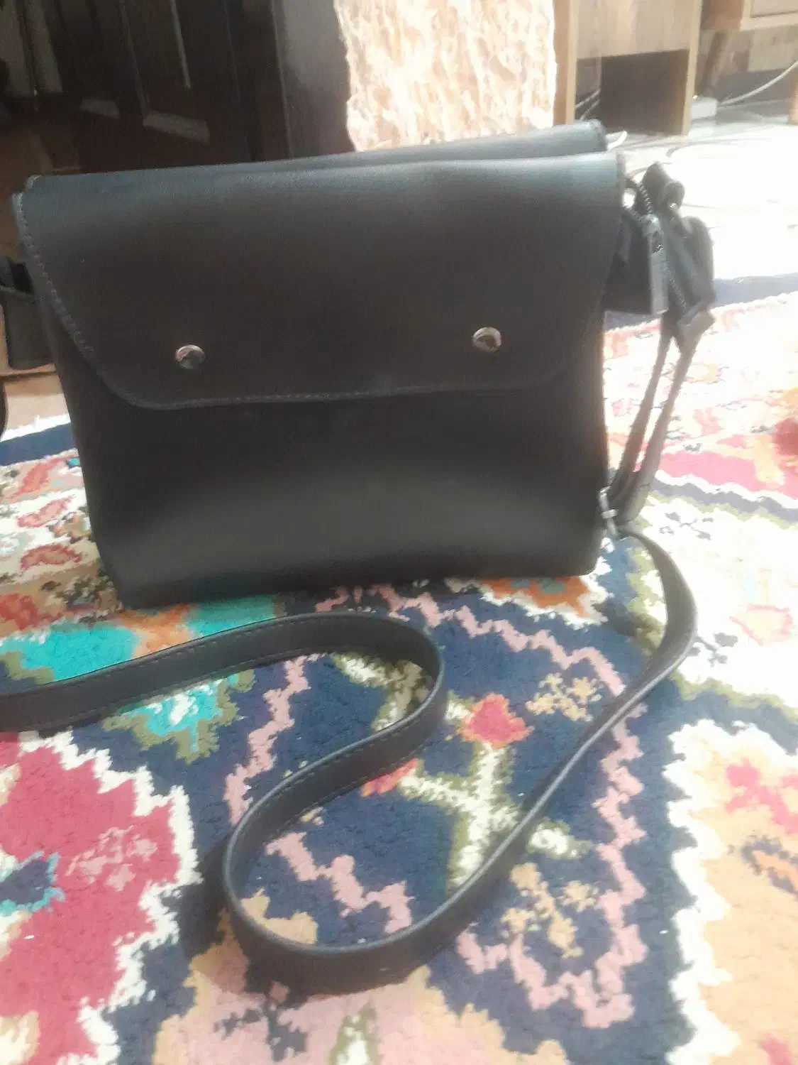 کیف و جوراب میدان سپاه میباشد|کیف، کفش، کمربند|پاکدشت, پاکدشت (مامازند)|دیوار