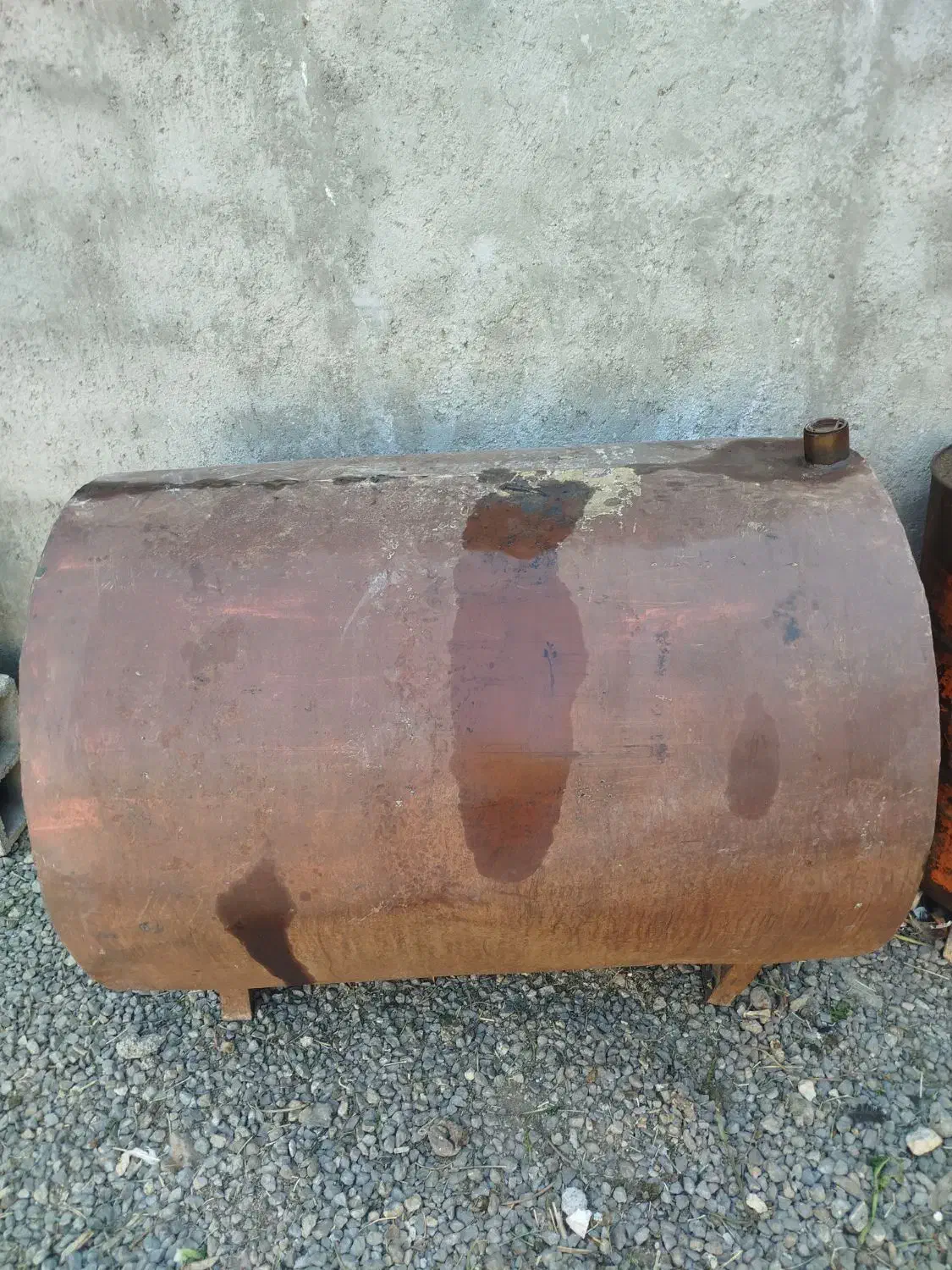 تانکر آهنی|ابزارآلات|کنگاور, |دیوار