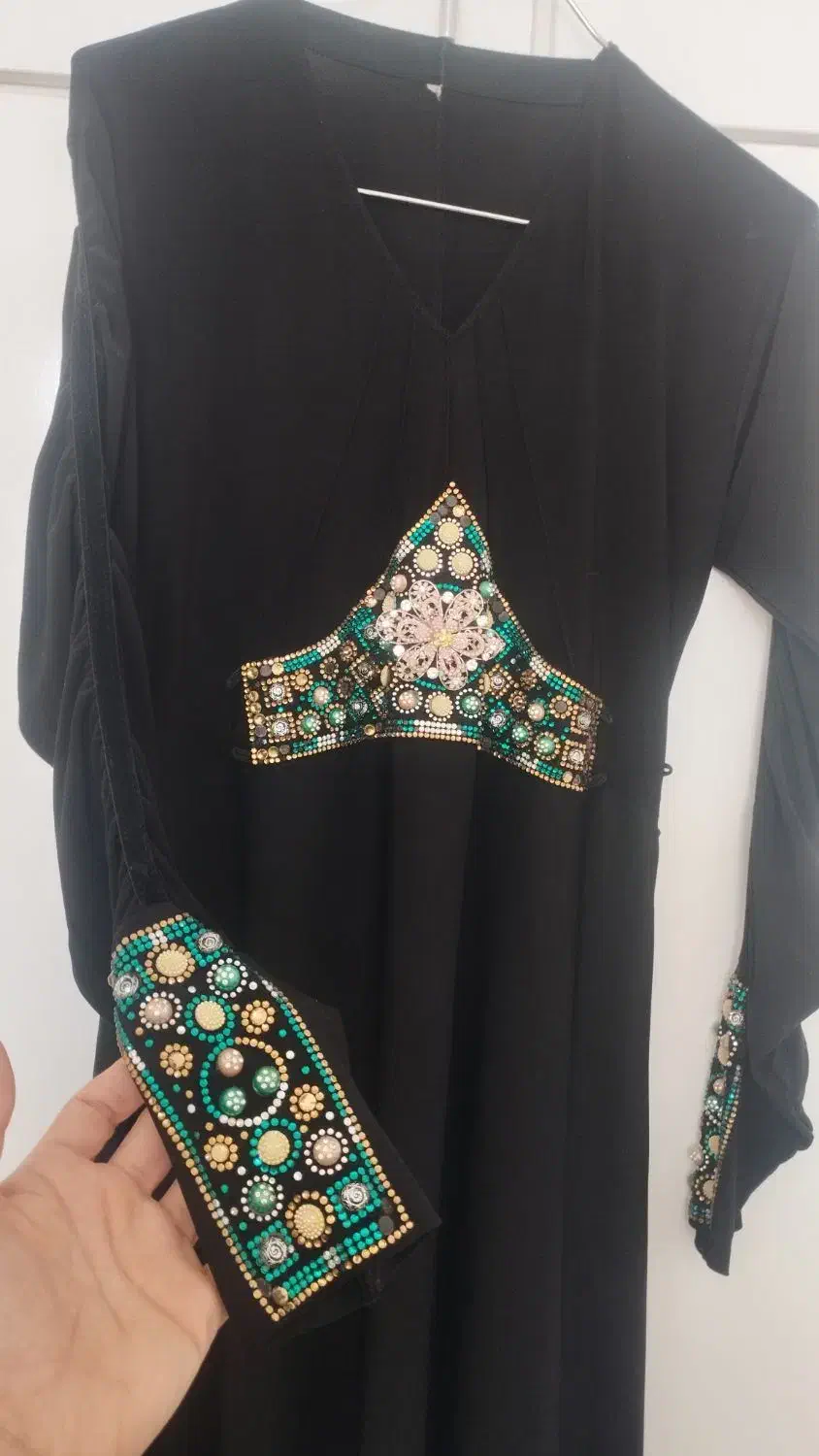 پیراهن مشکی بلند|لباس|گلبهار, شهر جدید گلبهار|دیوار