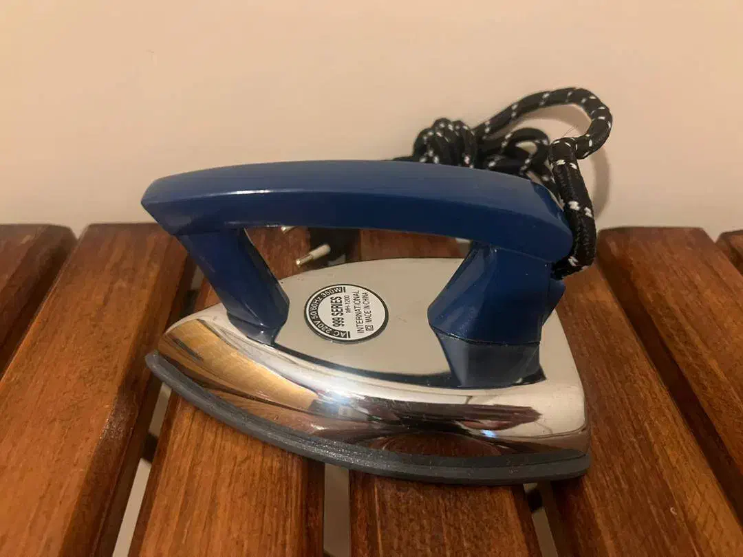 اتوی لباس مسافرتی اینترنشنال|اتو و لوازم اتو|کرج, عظیمیه|دیوار